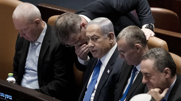 Парламент Израиля принял вызвавший массовые протесты закон о судебной реформе