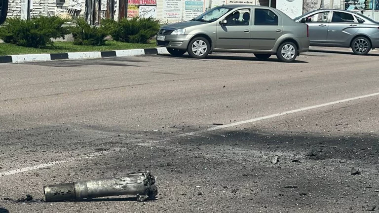 «Ехала на велосипеде по тротуару». Женщина погибла при обстреле города Шебекино