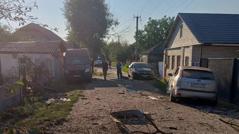 Город Валуйки Белгородской области попал под обстрел ВСУ, пострадала одна женщина