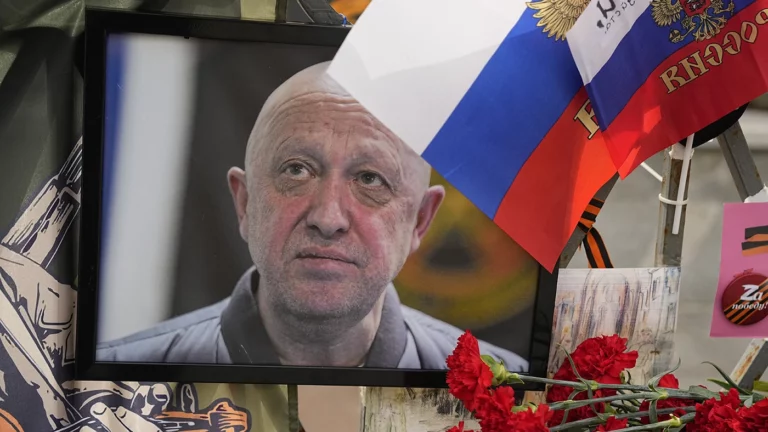 CК подтвердил гибель Пригожина в авиакатастрофе в Тверской области
