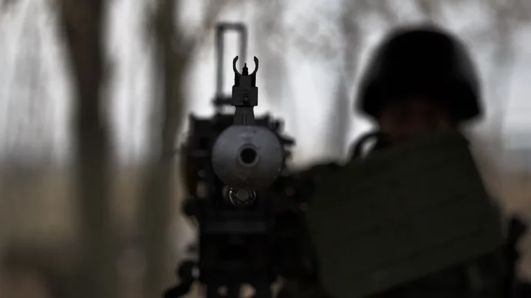 «Циркулярная пила Гитлера», пулемет Максима и другие виды раритетного оружия в конфликте на Украине