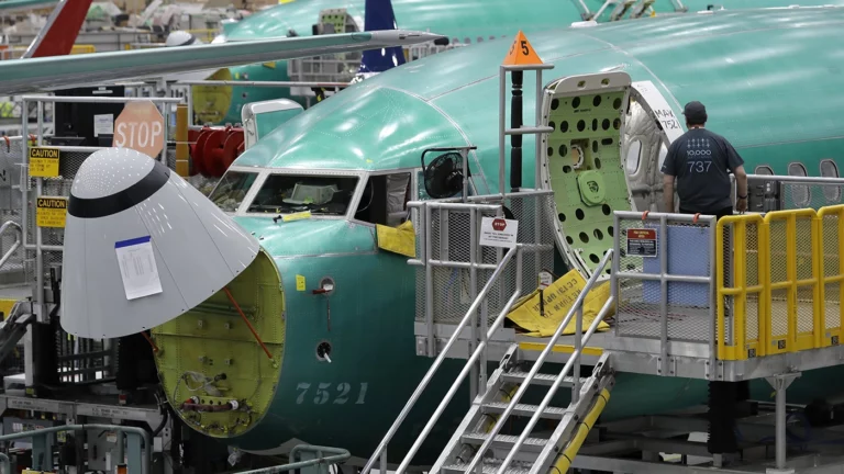 Власти ЕС выявили аферу с поддельными деталями для двигателей A320 и Boeing 737