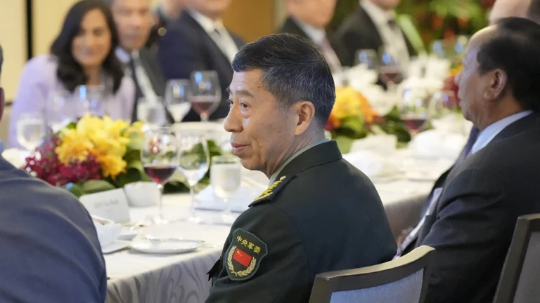 FT: разведка США утверждает, что министр обороны КНР отстранен от должности