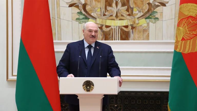 Европарламент призвал МУС выдать ордер на арест Лукашенко