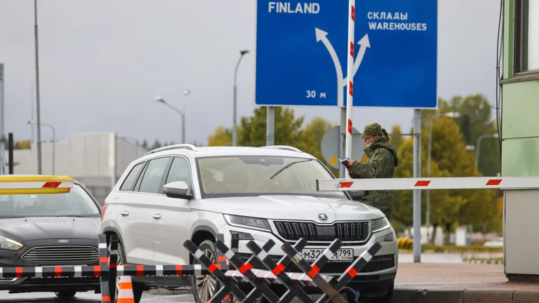 Финляндия объявила о запрете на въезд автомобилей с российскими номерами