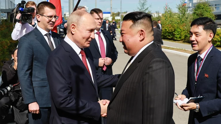 Опасное сближение. Что пишут западные СМИ о встрече Путина и Ким Чен Ына