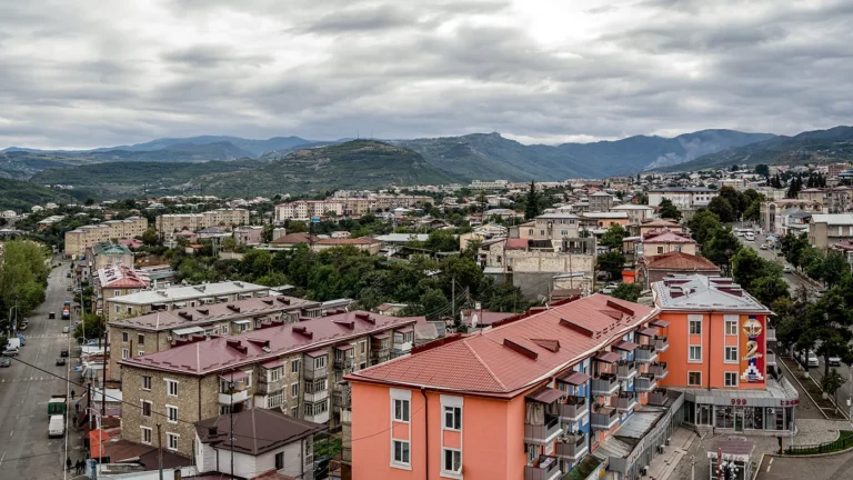 Власти Нагорного Карабаха объявили о прекращении огня