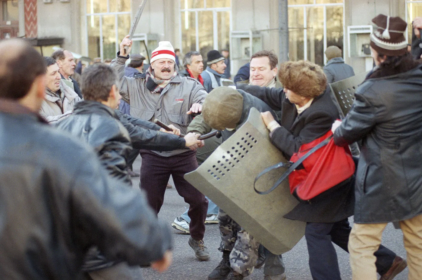 30 лет «расстрелу» Белого дома. Фотогалерея