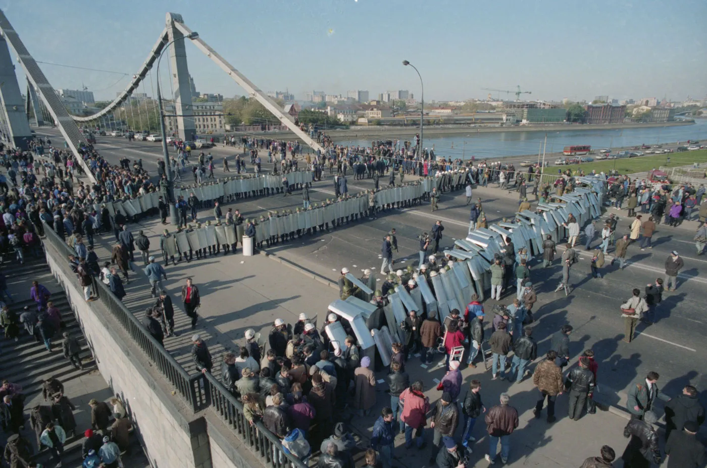 30 лет «расстрелу» Белого дома. Фотогалерея