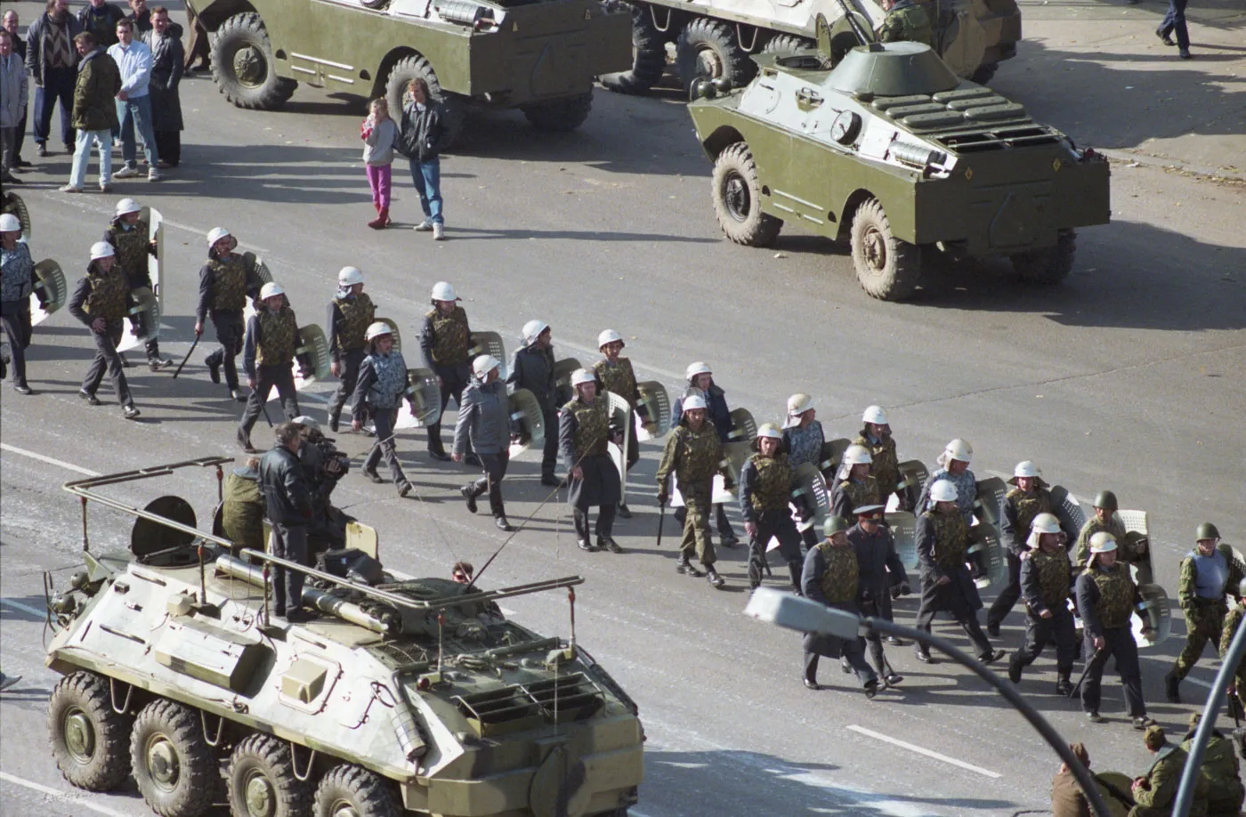 30 лет «расстрелу» Белого дома. Фотогалерея