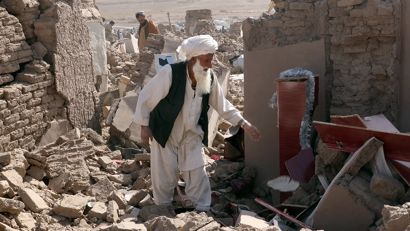Последствия крупнейшего за 20 лет землетрясения в Афганистане. Фотогалерея