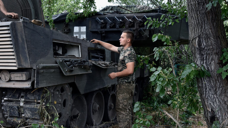 В Литве начали ремонт поврежденных на Украине танков Leopard