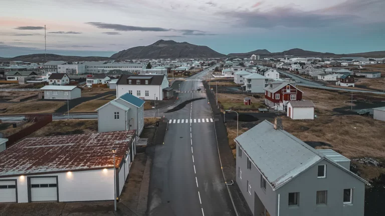 В Исландии просыпается вулкан Фаградальсфьядль. Что известно и что говорят ученые