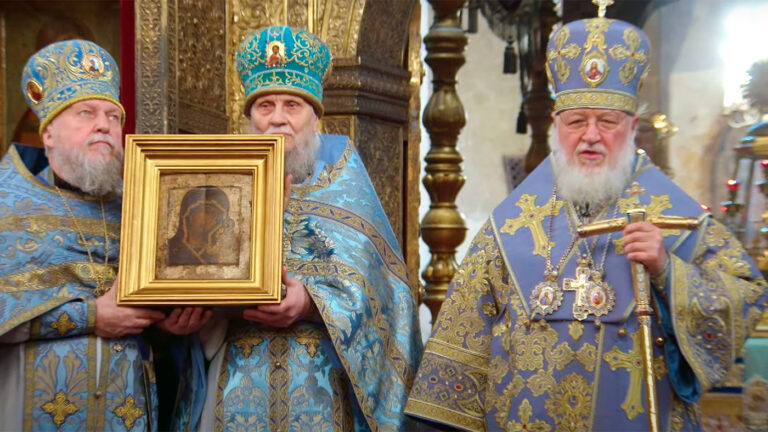Патриарх Кирилл заявил об обнаружении оригинала Казанской иконы. Она была утрачена более века назад