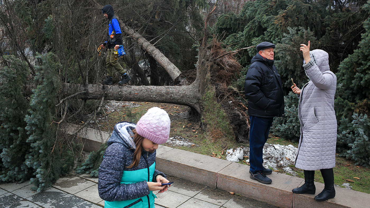 Последствия урагана в Новокузнецке. Фото дня