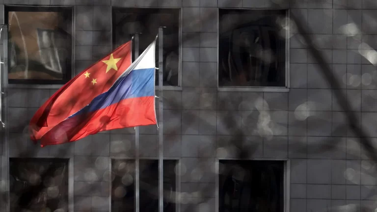 Совфед: в Китае обсуждают возможность «удара в спину» от России