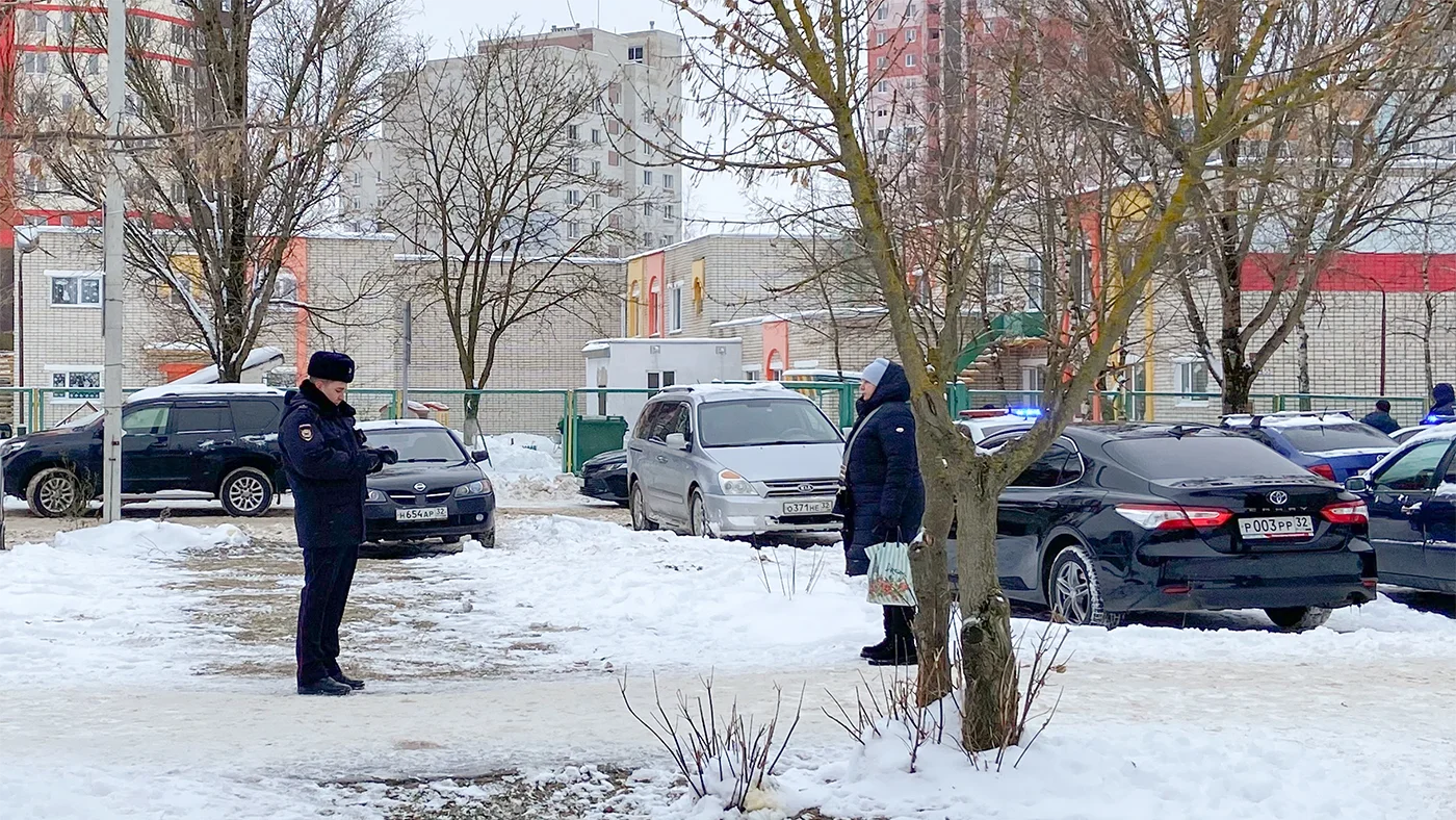 Школьница открыла стрельбу по одноклассникам в Брянске. Главное