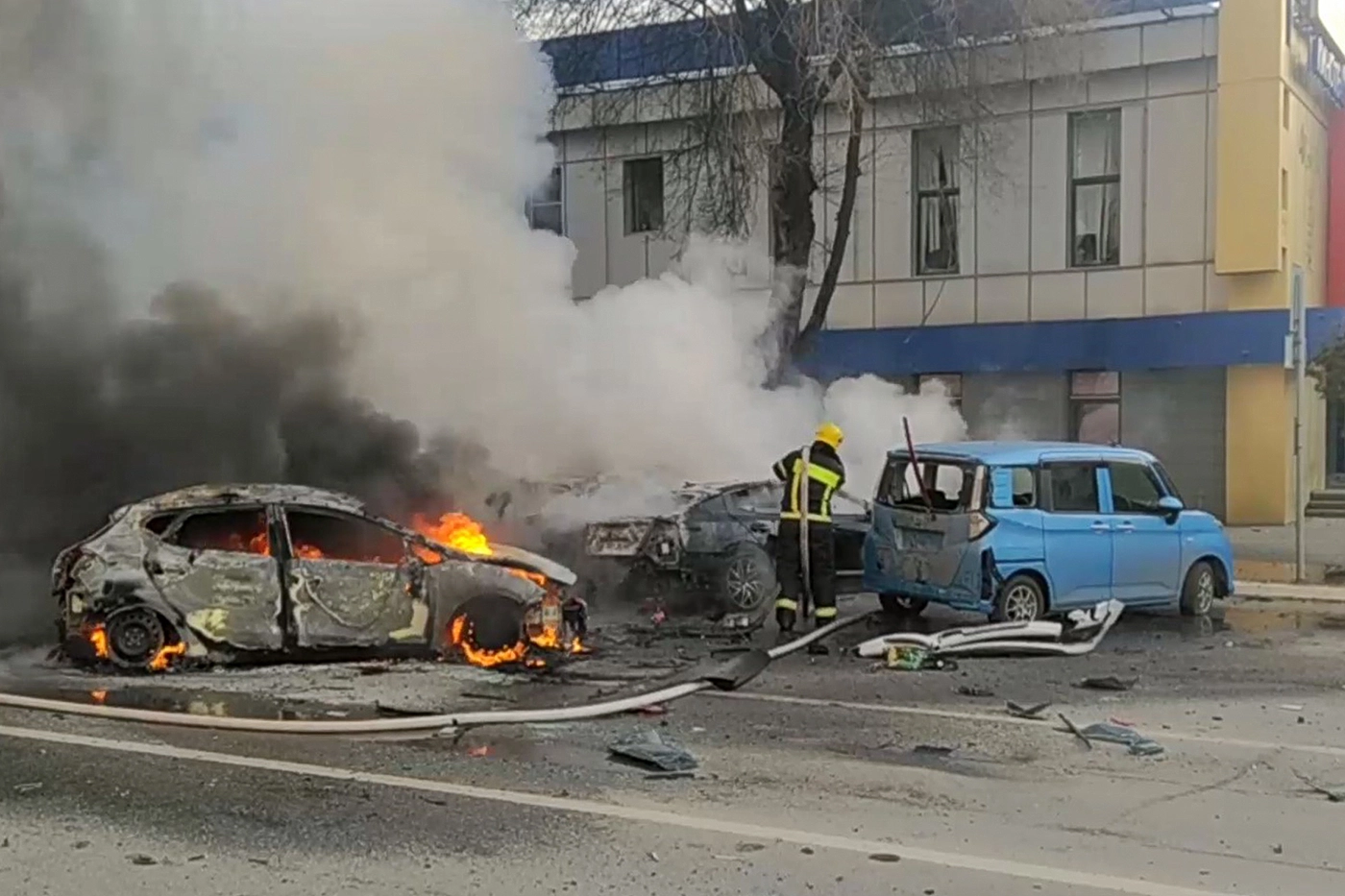 Белгород после обстрела. Фото дня