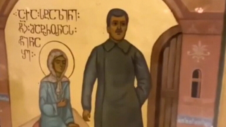 Патриархия Грузии призвала переписать икону с изображением Сталина