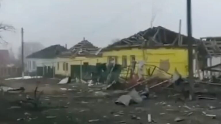 На воронежское село с российского самолета упал боеприпас, повреждены дома
