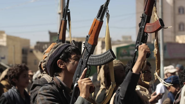 Грядет ли «большая война»? Эксперты RTVI — об ударах США по хуситам в Йемене