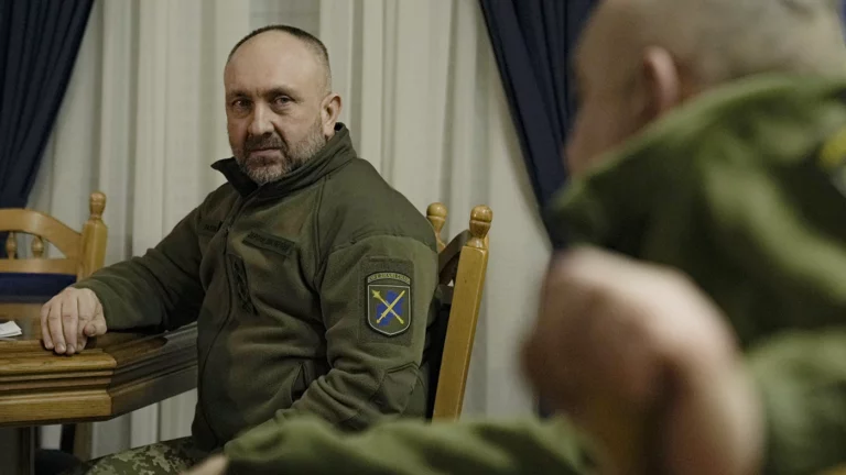 Командующим Сухопутными войсками ВСУ назначен генерал Павлюк. Что о нем известно