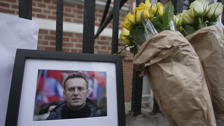«Мы никогда их не простим». Что западные политики говорят о смерти Навального