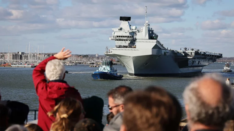 Самый большой военный корабль Великобритании отправился на учения НАТО