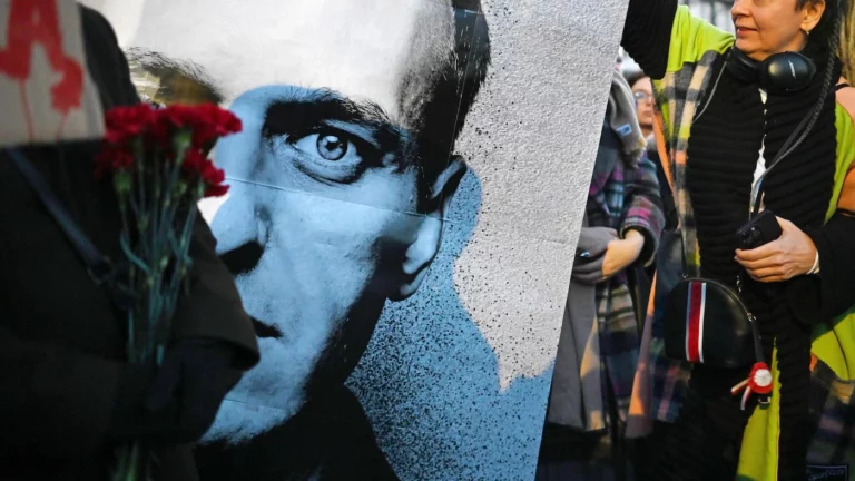 Стало известно, когда и где пройдут похороны Навального