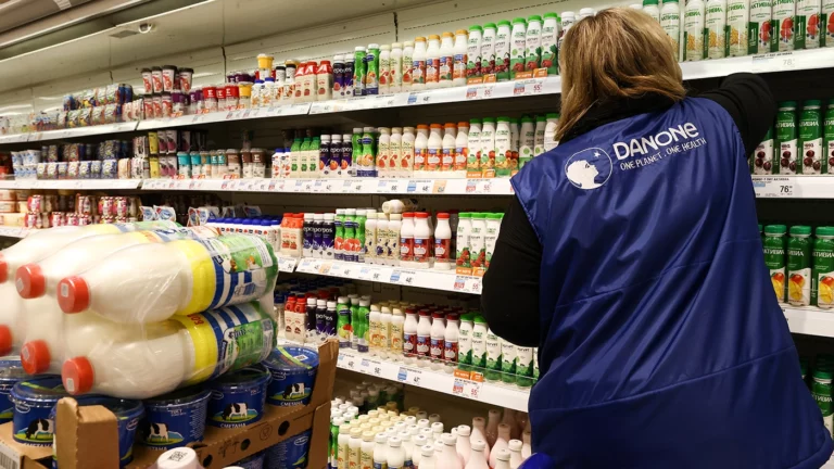 FT сообщила, кому Danone планирует продать свой бизнес в России