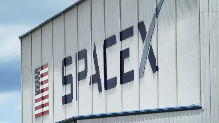 В США начали проверку SpaceX из-за возможного использования Россией связи Starlink