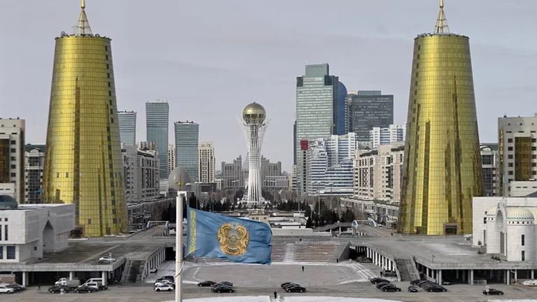Посол США в Казахстане оценил соблюдение Астаной антироссийских санкций