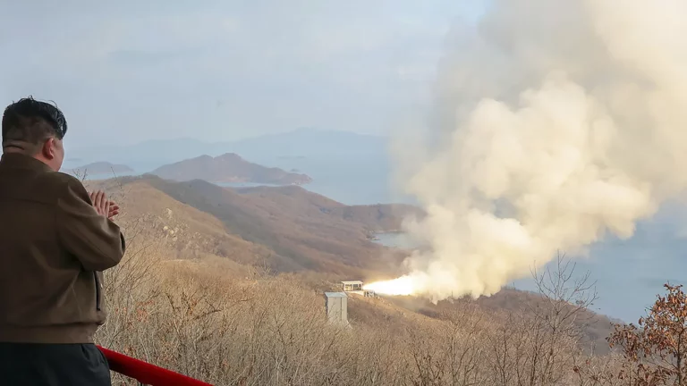 Северная Корея испытала двигатель для гиперзвуковых ракет. Что это даст Пхеньяну