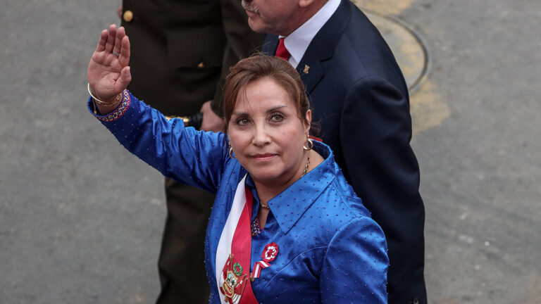 В резиденции президента Перу провели обыск из-за незадекларированных часов Rolex