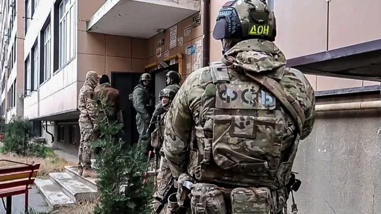 Связь с «Крокусом» и подготовка новых терактов. Что известно о задержанных в ходе КТО в Дагестане
