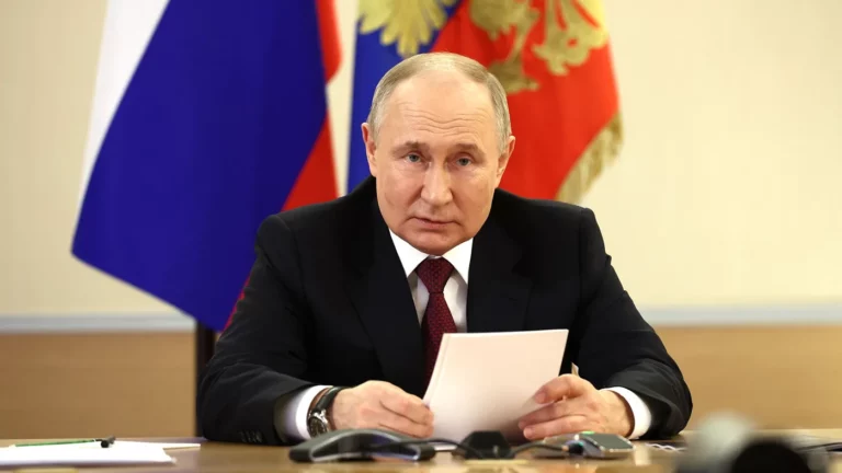 Путин подписал закон о запрете рекламы у иноагентов