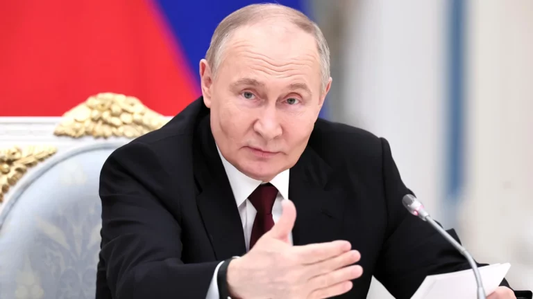 Шольц раскритиковал Путина за его трактовку работ Иммануила Канта