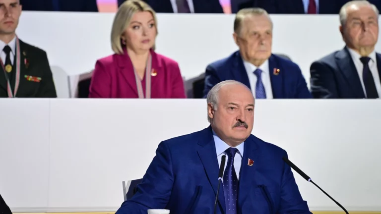 «Обратиться в НАТО, ввести войска». Лукашенко рассказал об угрозе захвата Кобринского района