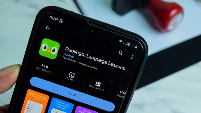 Роскомнадзор потребовал от Duolingo устранить материалы с пропагандой ЛГБТ*