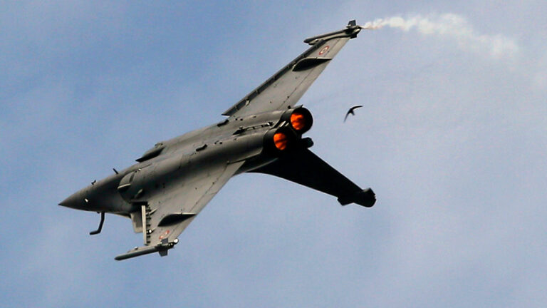 FT: Сербия почти договорилась о покупке истребителей Rafale у Франции
