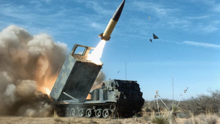 США уже готовы передать Украине ракеты ATACMS. До каких городов России они могут долететь