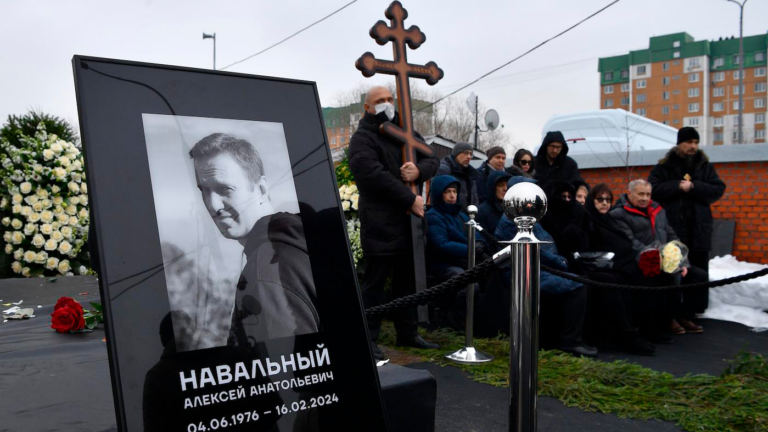WSJ: разведка США считает Путина непричастным к смерти Навального в феврале