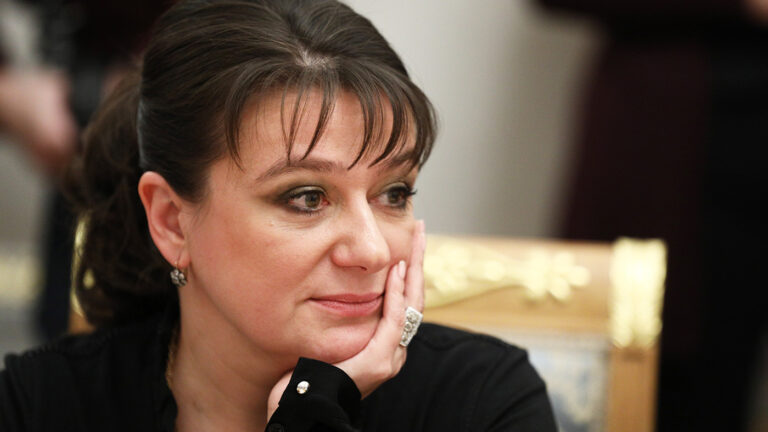 «Я молчу про деньги». Актриса Мельникова рассказала, готова ли простить Пугачеву
