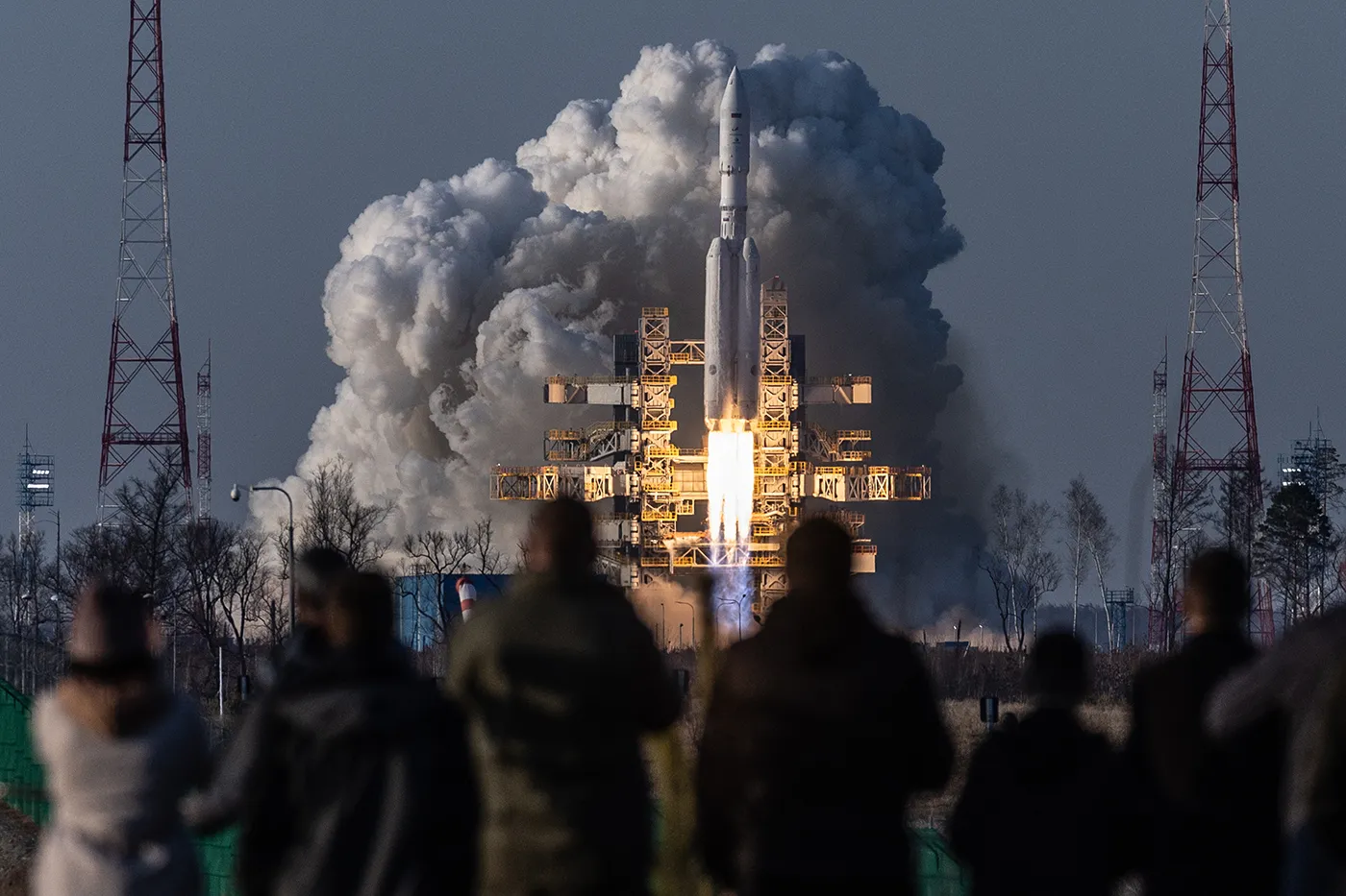 Запуск ракеты-носителя «Ангара-А5» с космодрома Восточный. Фото дня