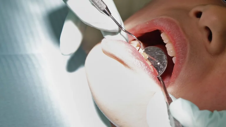 Первый в мире препарат для выращивания зубов начнут тестировать осенью в Японии