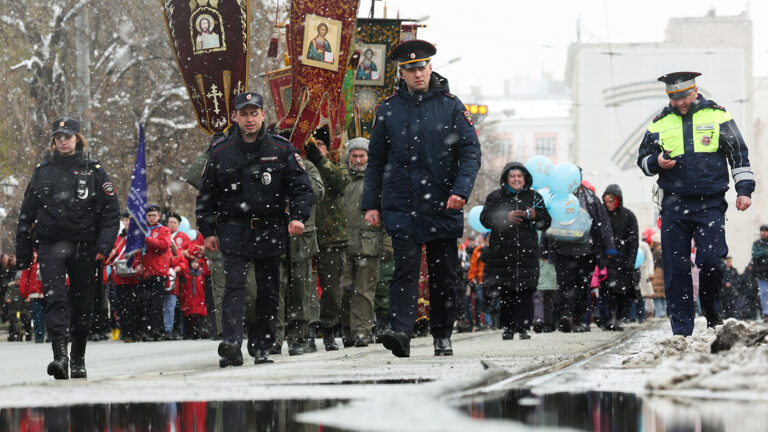 Снежная пасха в Екатеринбурге. Фото дня