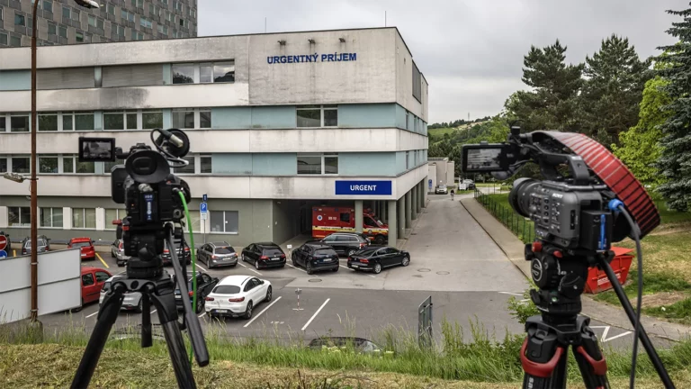МВД Словакии: стрелявший в Фицо мог действовать не один