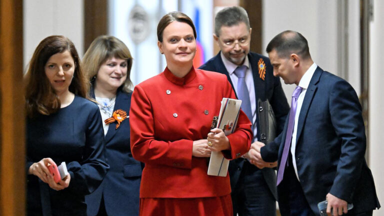 Анна Цивилева назначена замминистра обороны. Ее называли племянницей Путина