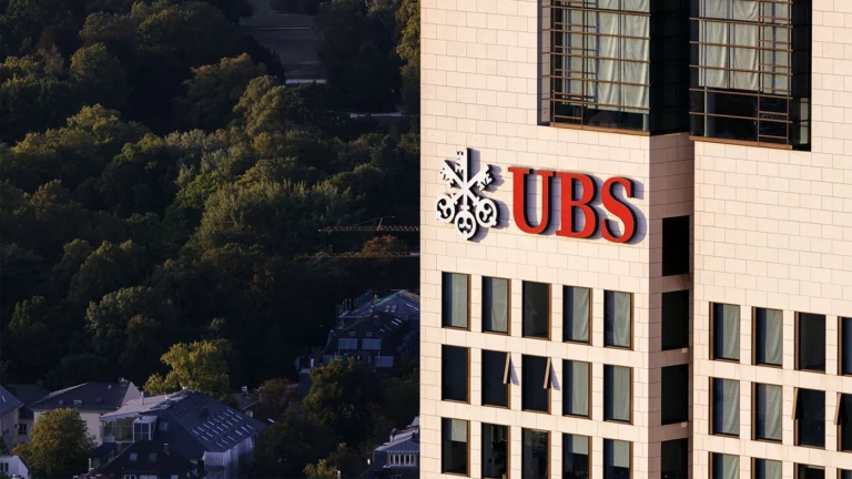 Усманов подал иск против крупнейшего немецкого банка UBS Europe SE