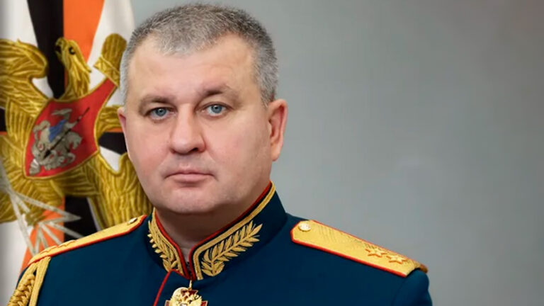 Отстраненному от должности генералу Шамарину продлили арест по делу о взятке